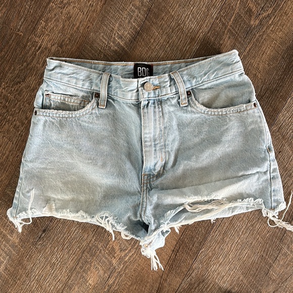 BDG -Urban Outfitters Cut off shorts - Picture 2 of 10